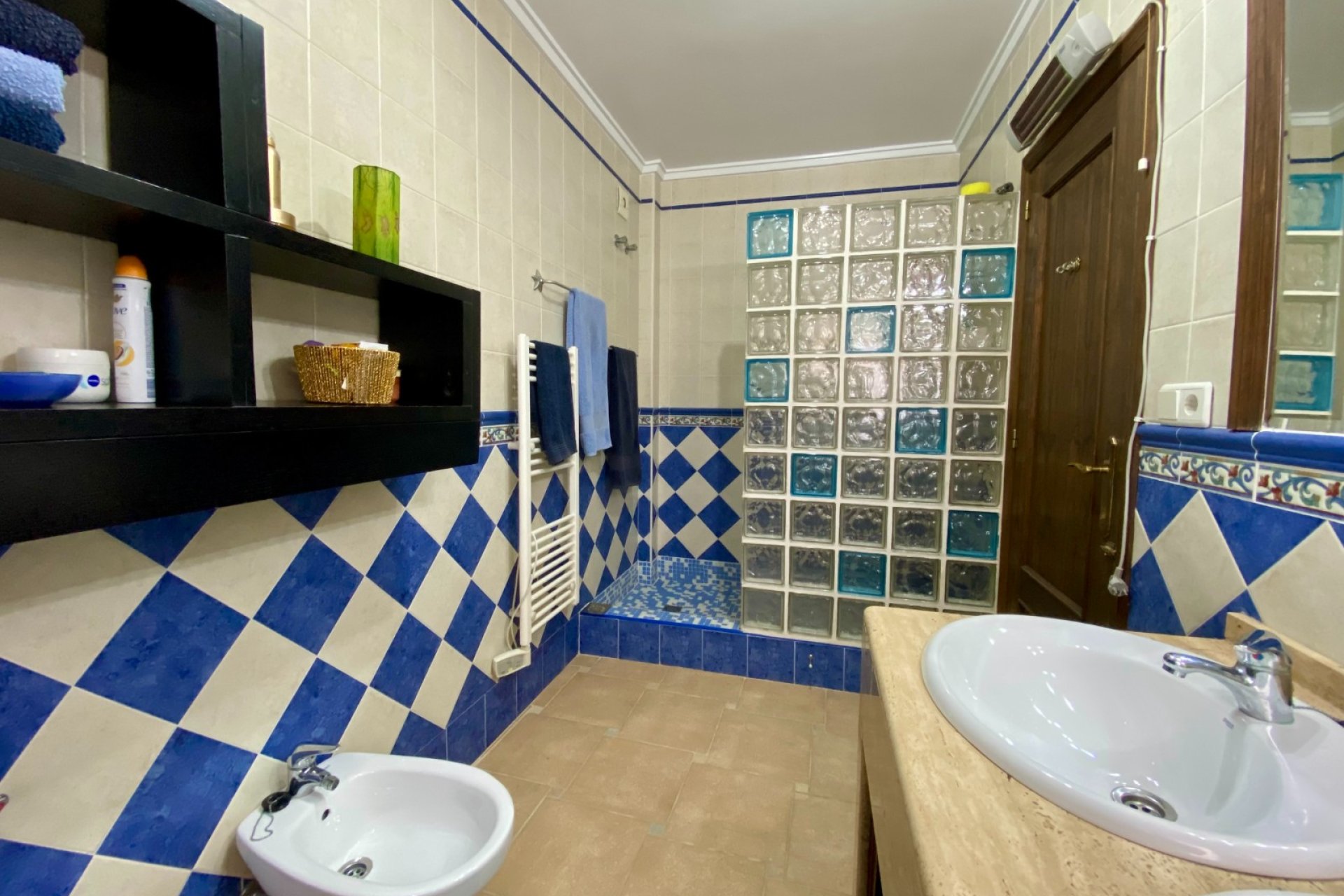 Resale - Villa * - Algorfa *