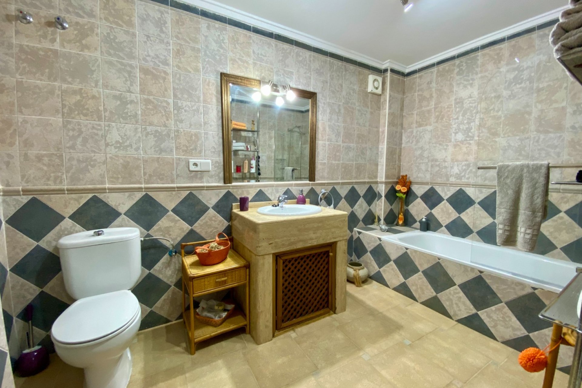 Resale - Villa * - Algorfa *