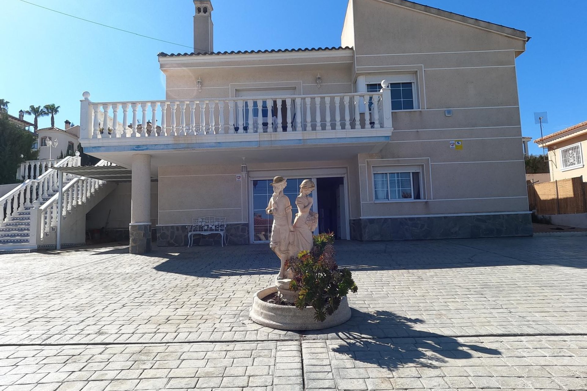 Resale - Villa * - Algorfa *