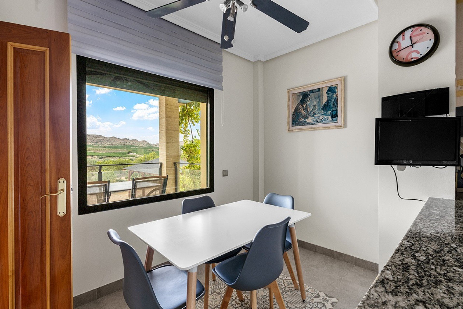 Resale - Villa * - Alicante - Rebolledo *