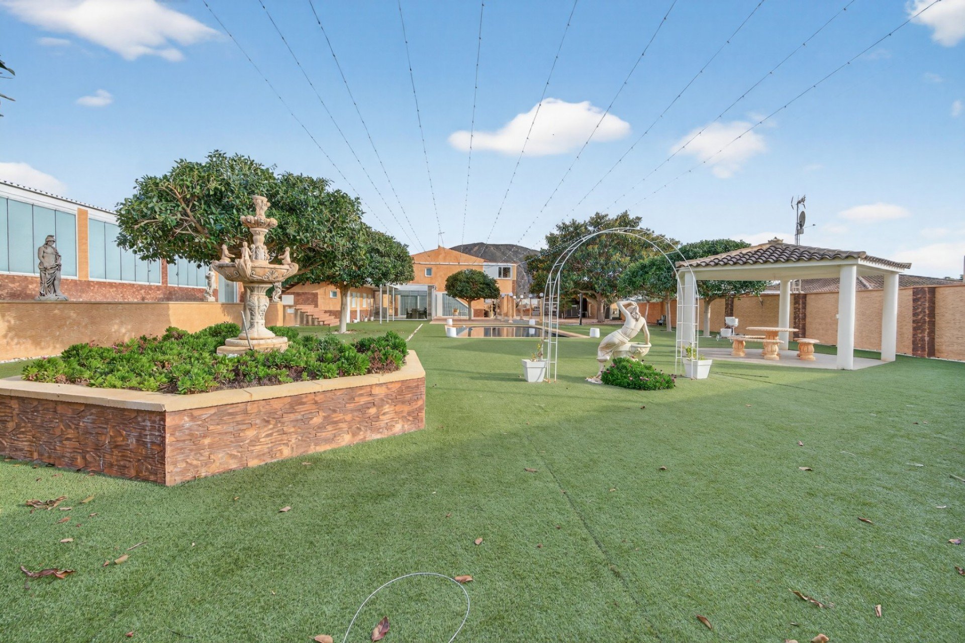 Resale - Villa * - Alicante * - Rebolledo *