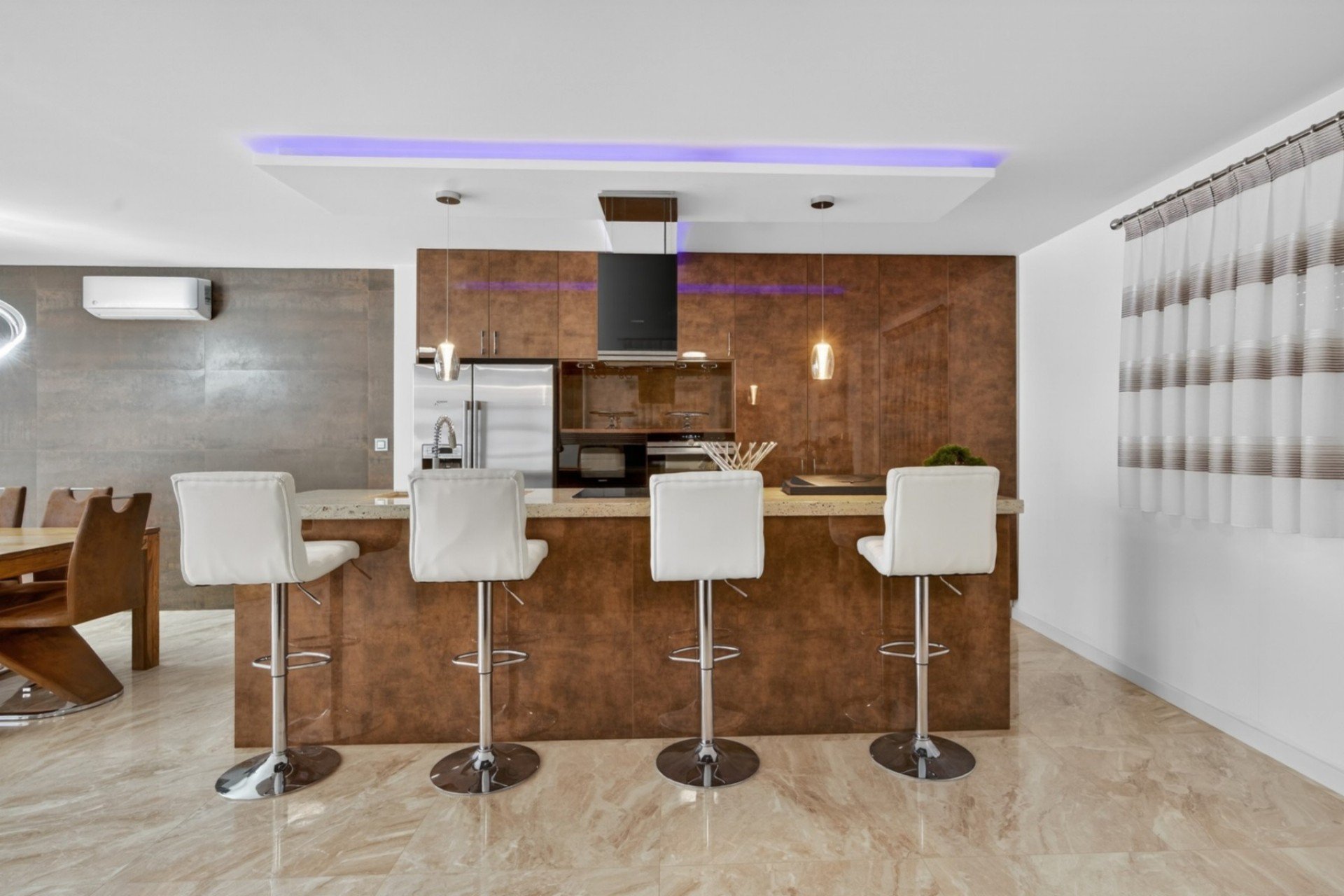 Resale - Villa * - Alicante * - Rebolledo *