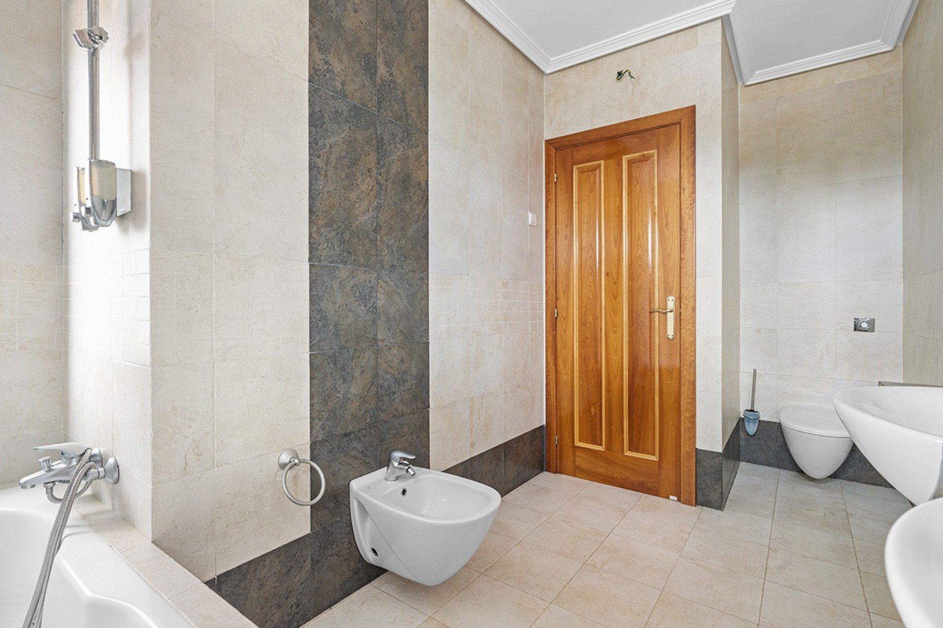 Resale - Villa * - Alicante * - Rebolledo *