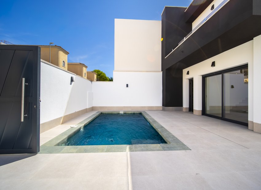 Resale - Villa * - Almoradí * - Las heredades *