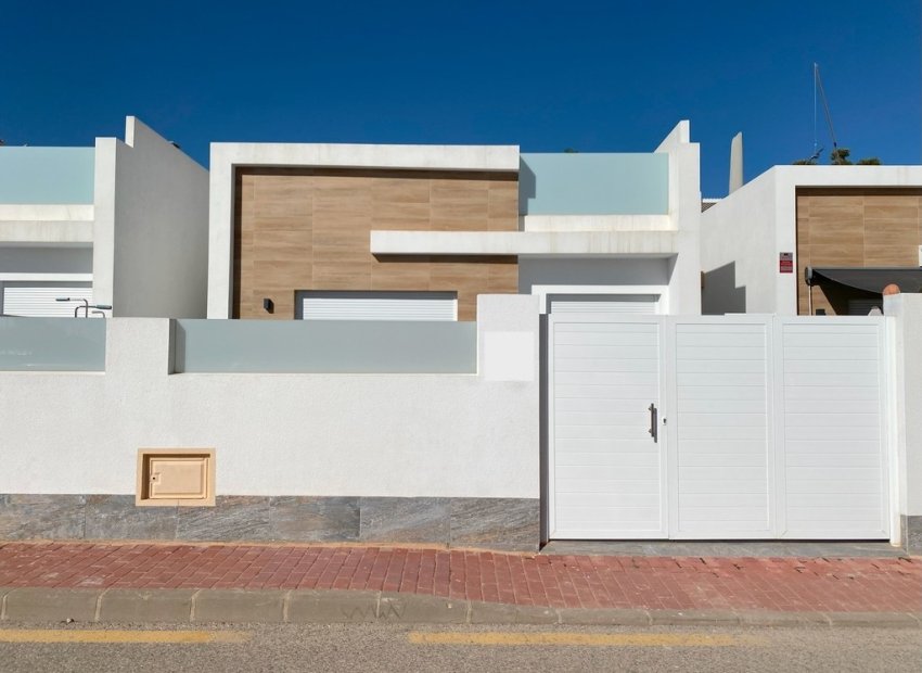 Resale - Villa * - Avileses *