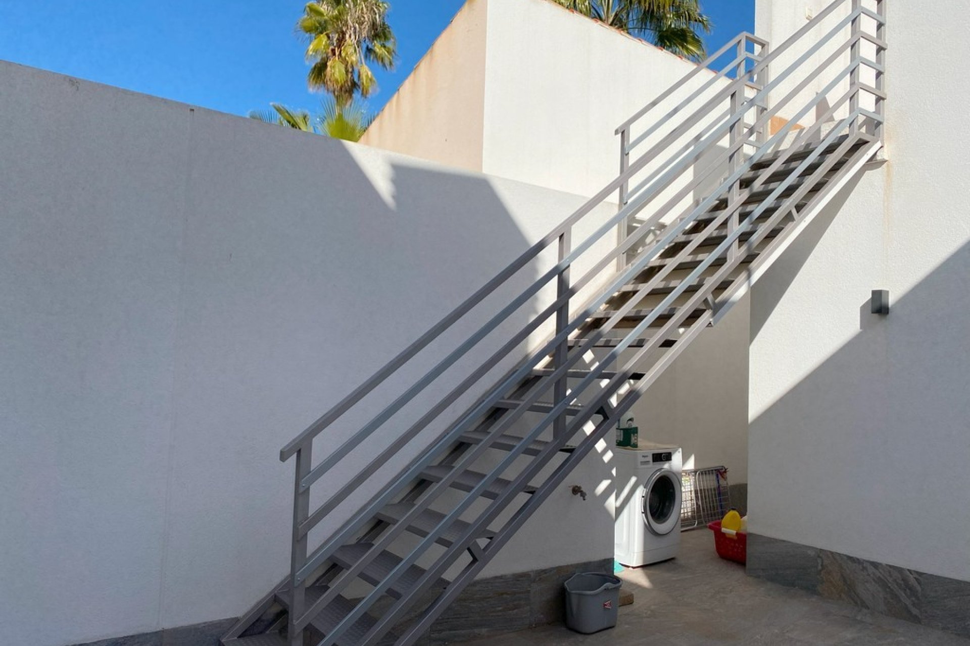 Resale - Villa * - Avileses *