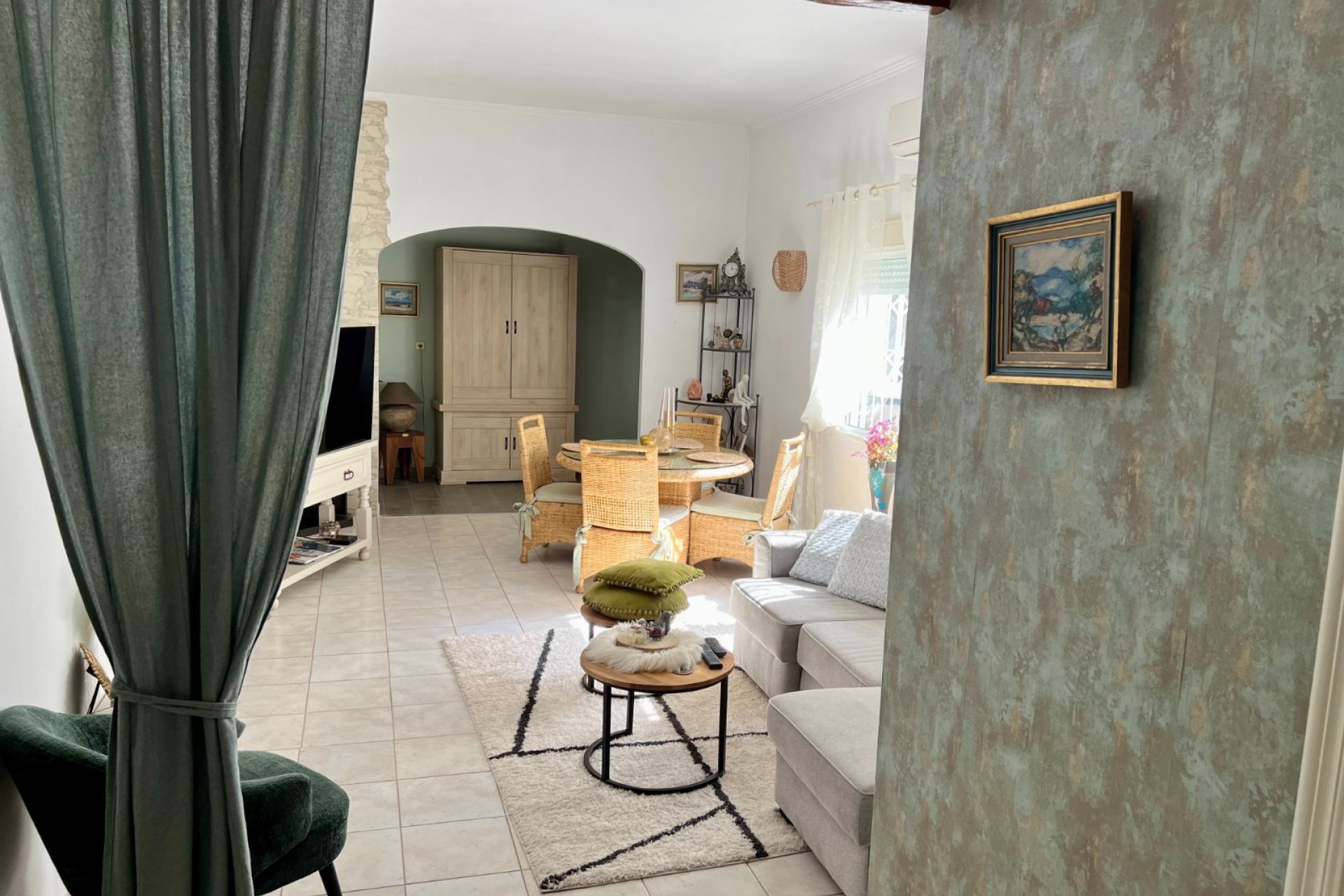 Resale - Villa * - Benferri *