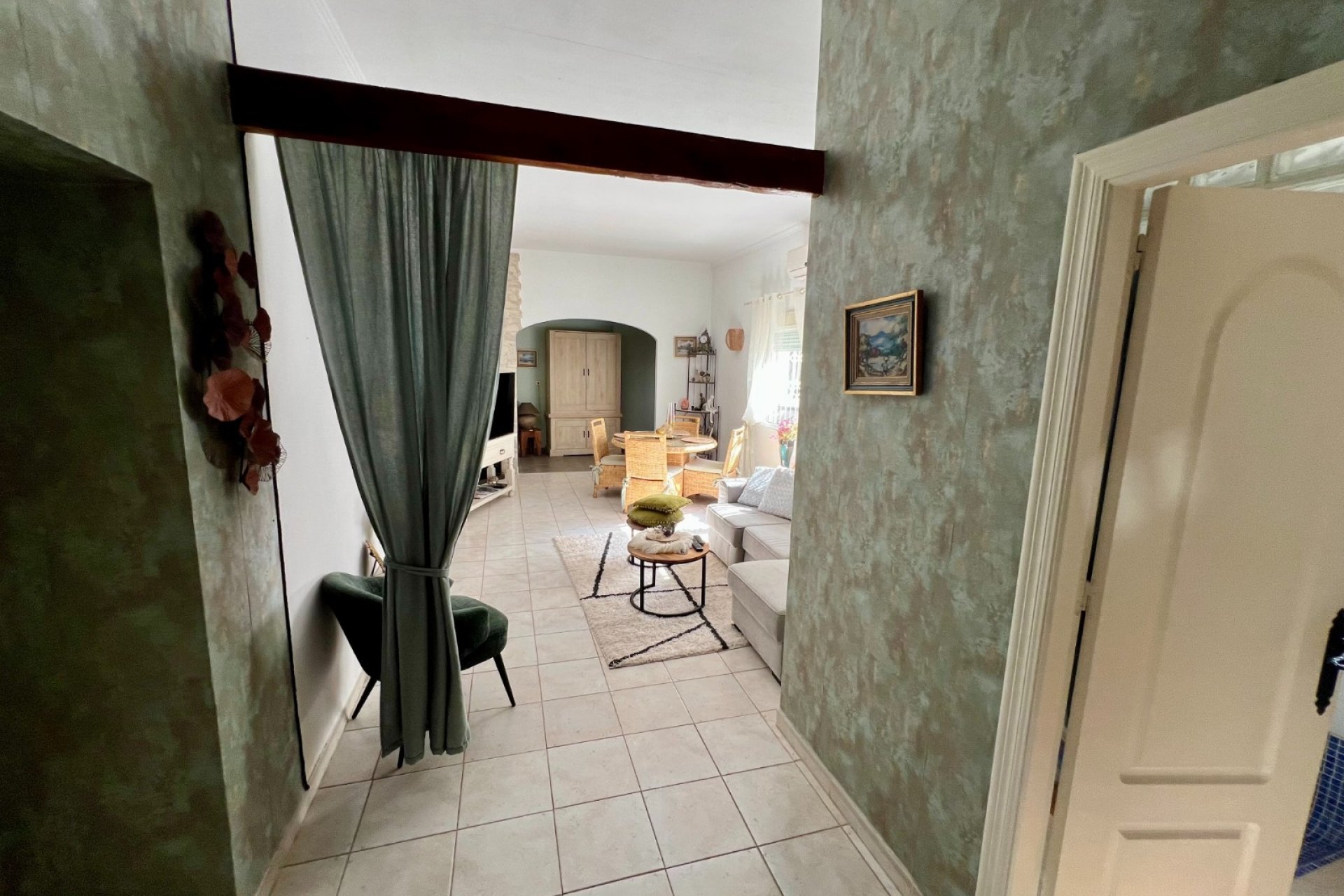 Resale - Villa * - Benferri *