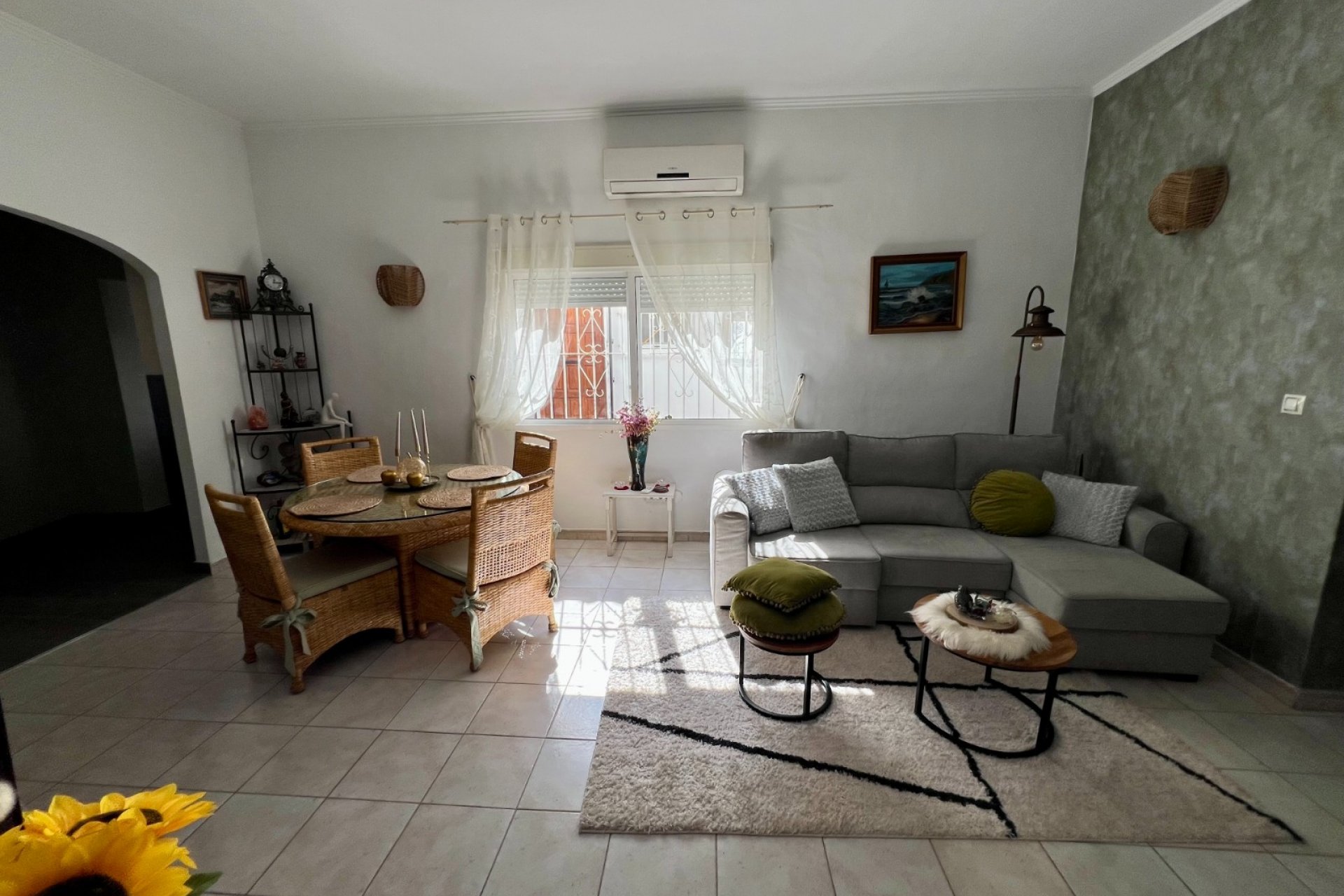 Resale - Villa * - Benferri *