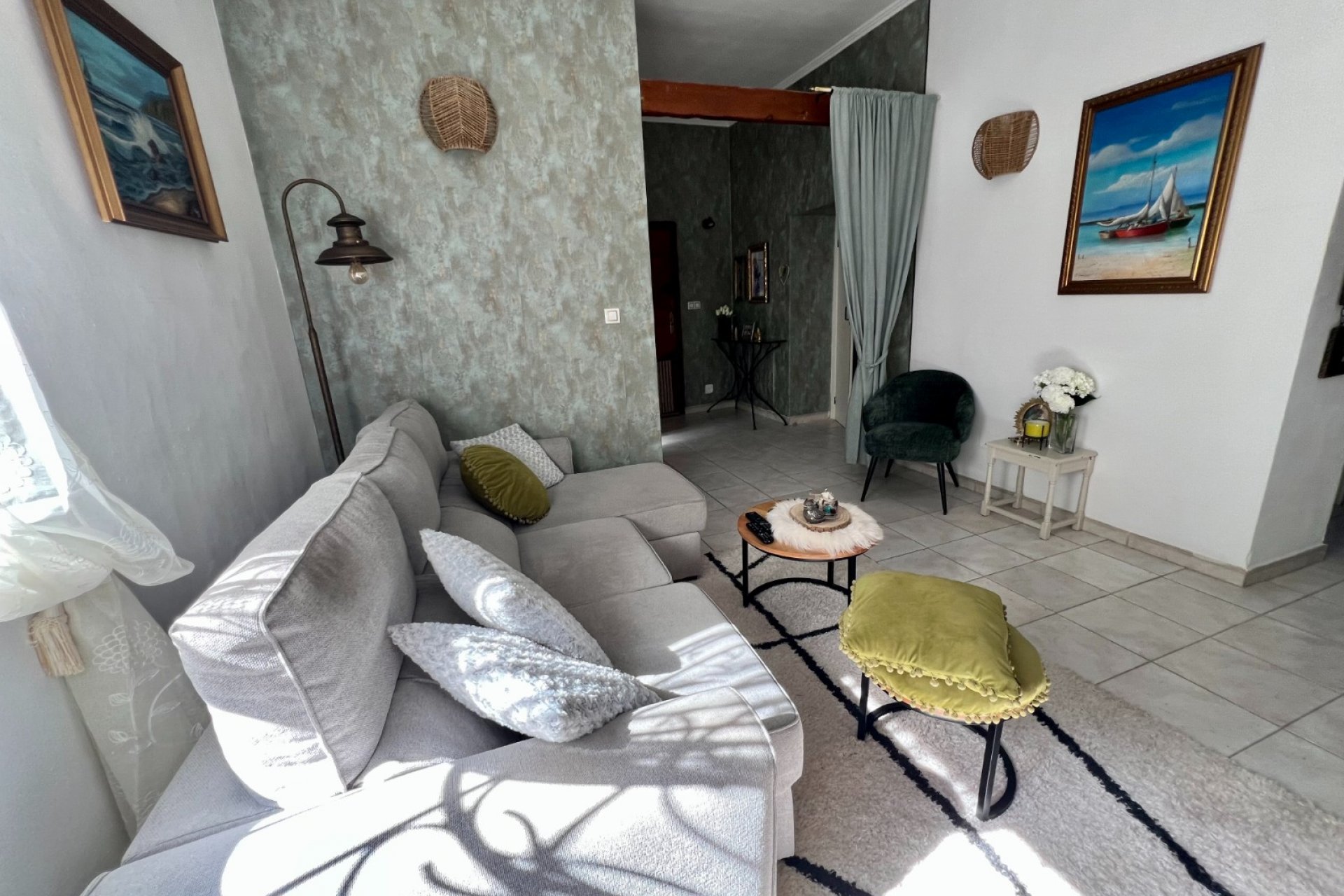 Resale - Villa * - Benferri *