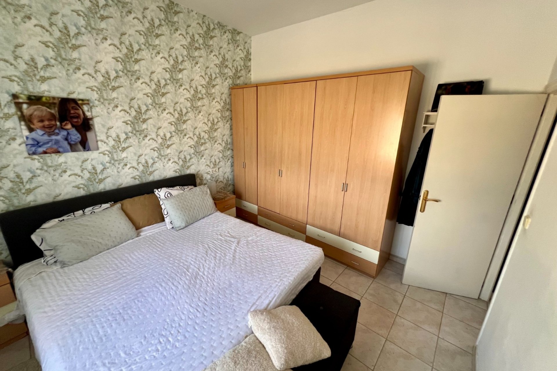 Resale - Villa * - Benferri *
