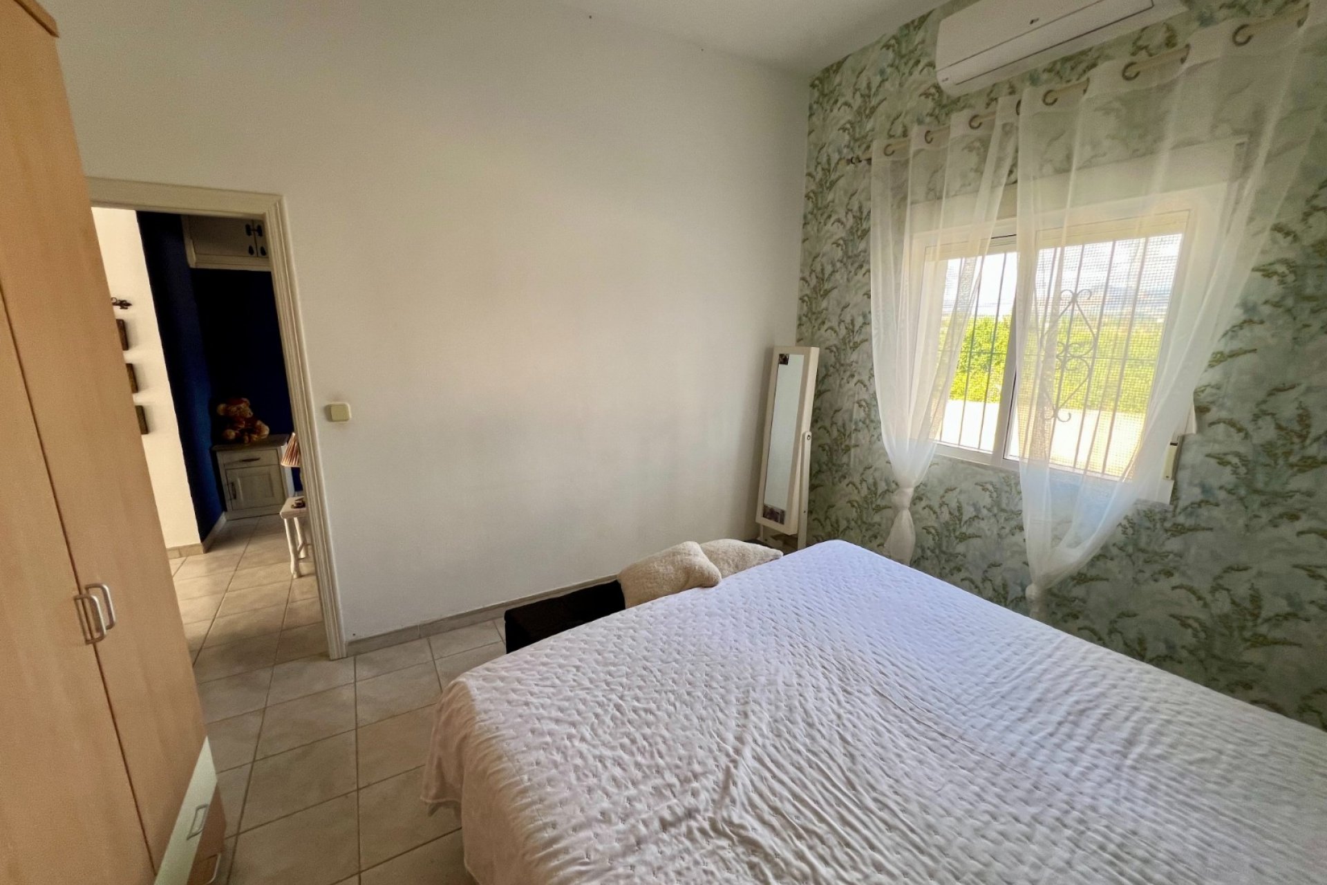 Resale - Villa * - Benferri *