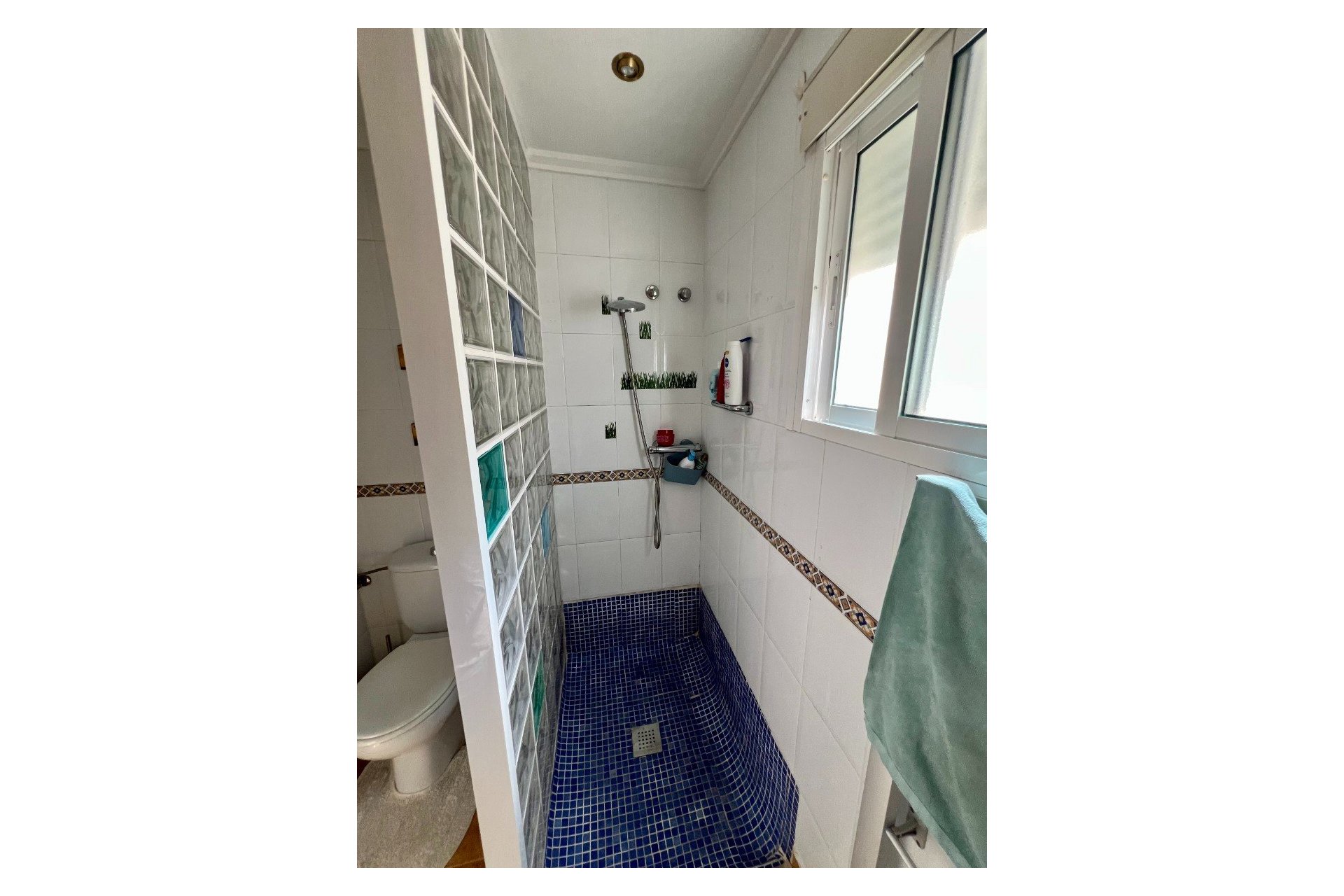 Resale - Villa * - Benferri *