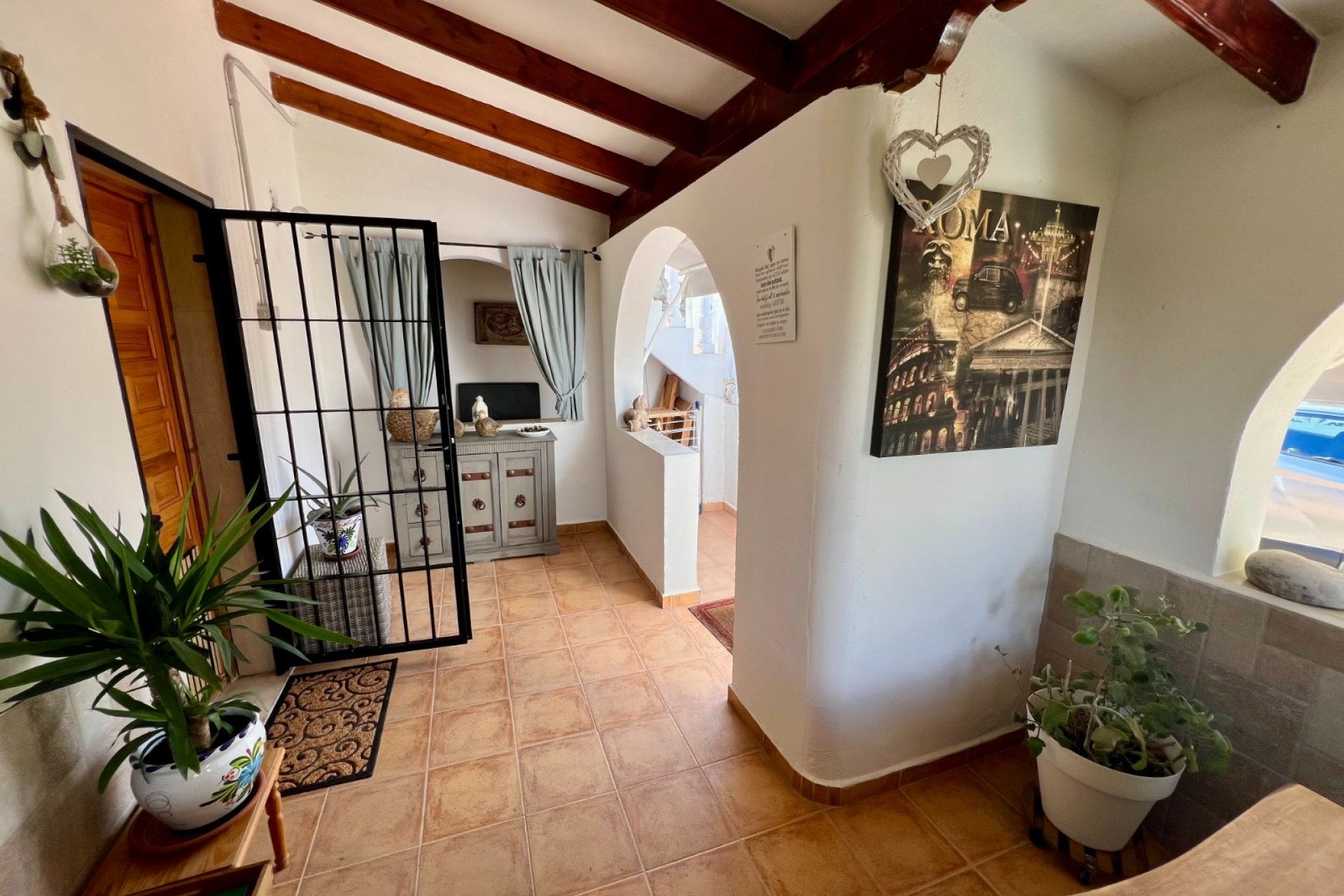 Resale - Villa * - Benferri *