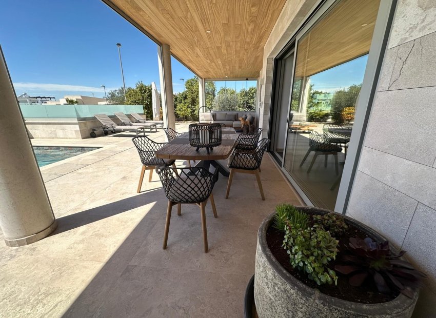 Resale - Villa * - Benijofar *