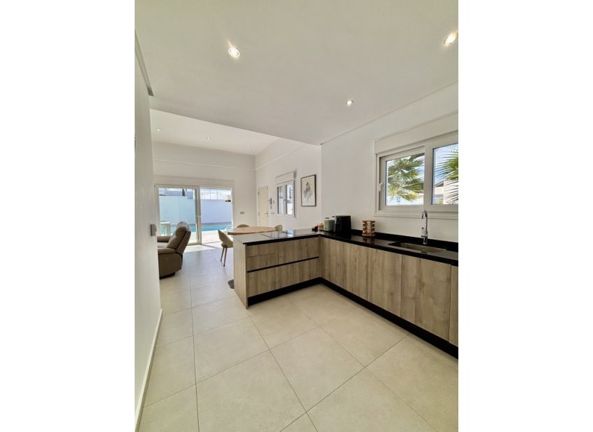 Resale - Villa * - Benijofar *