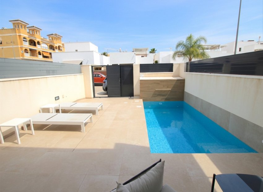 Resale - Villa * - Benijofar *