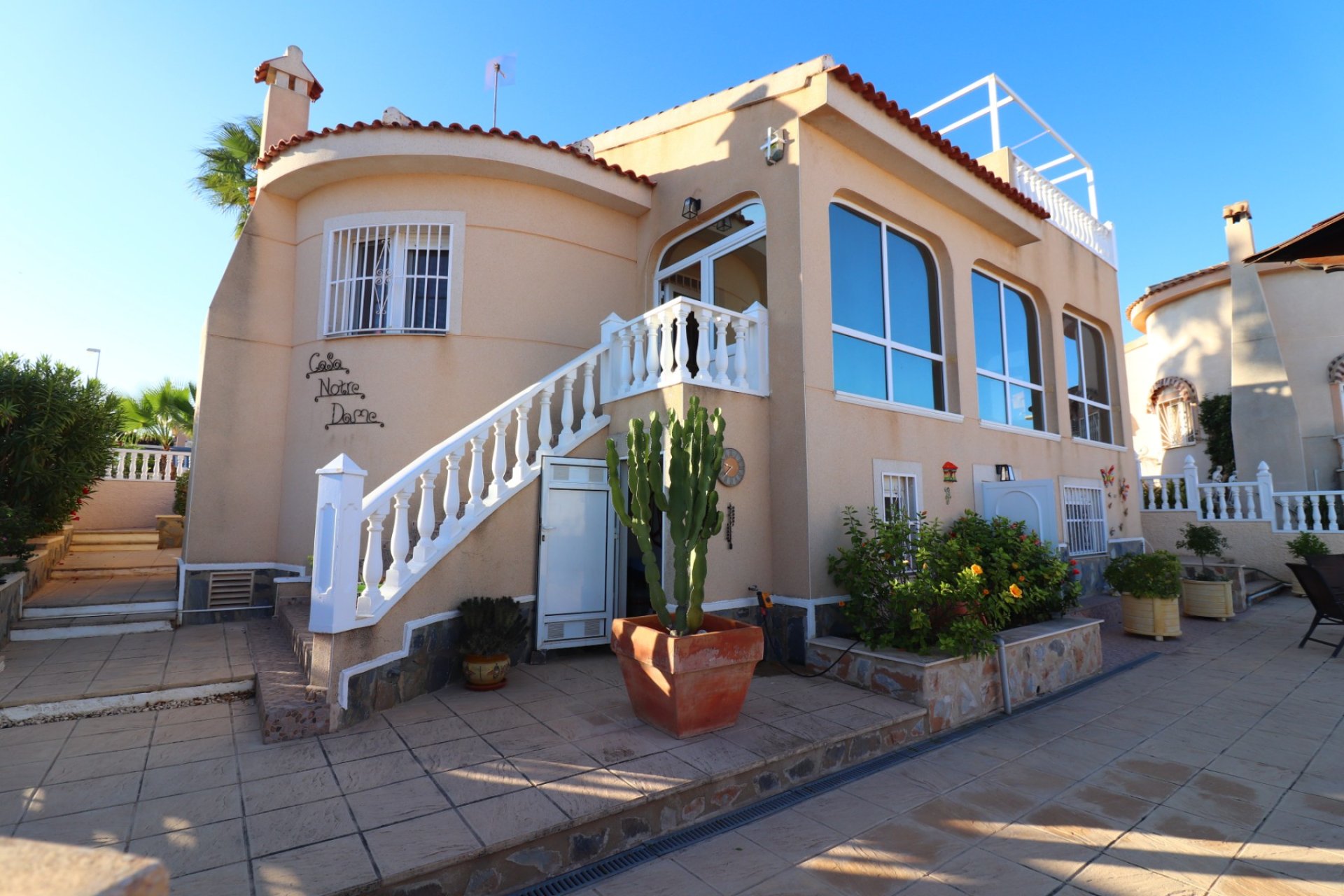 Resale - Villa - Benimar