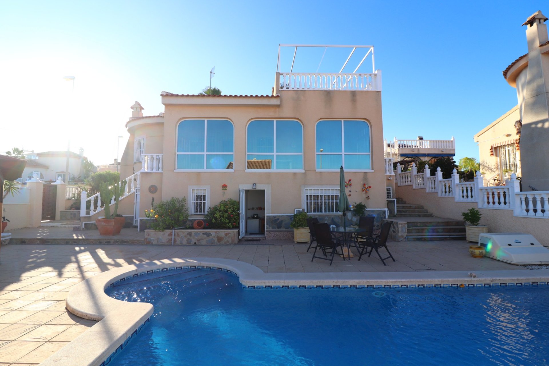 Resale - Villa - Benimar