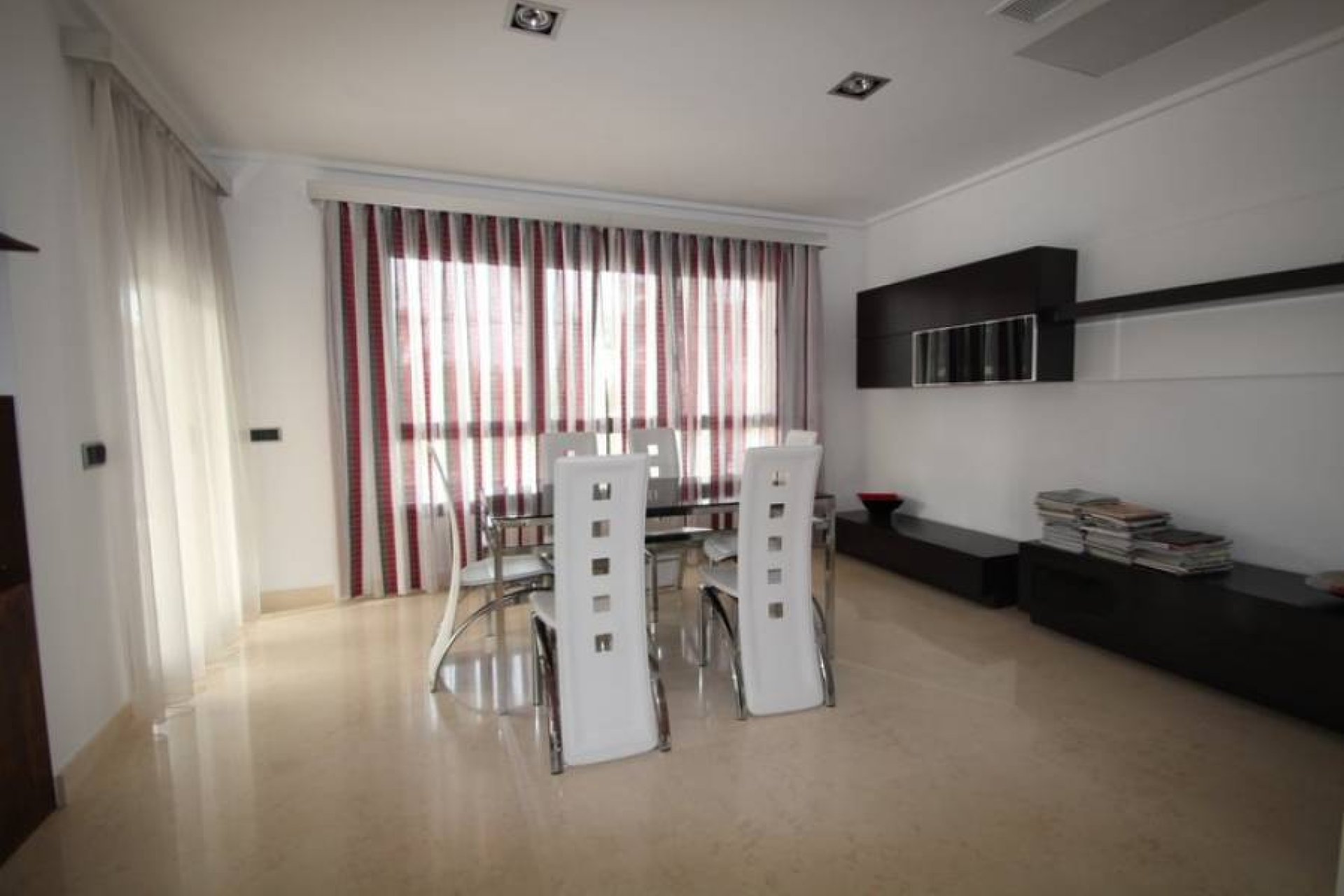 Resale - Villa * - Cabo Roig *