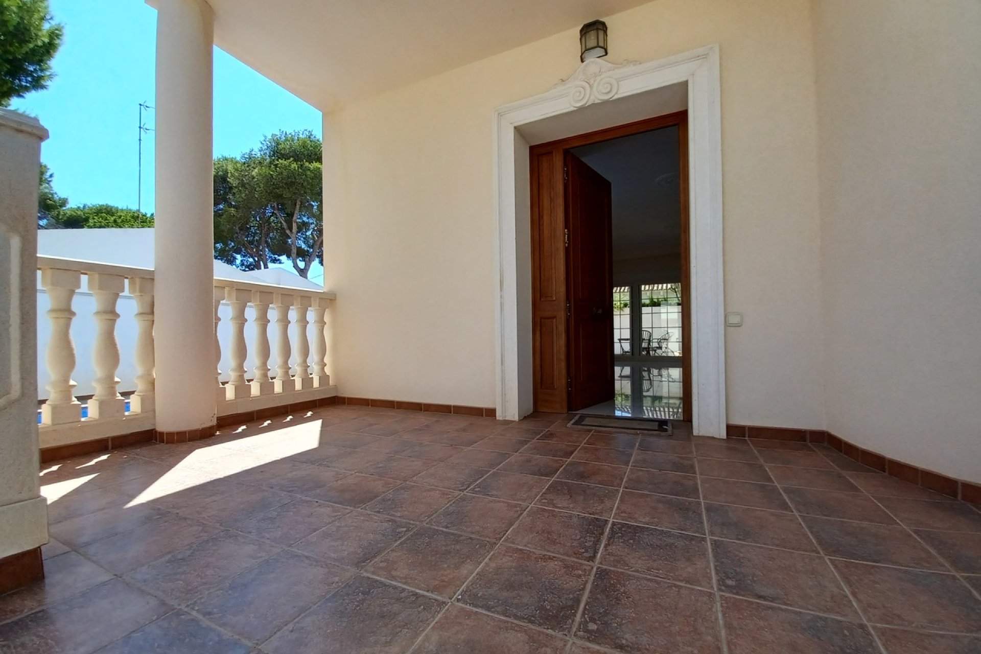 Resale - Villa - Cabo Roig