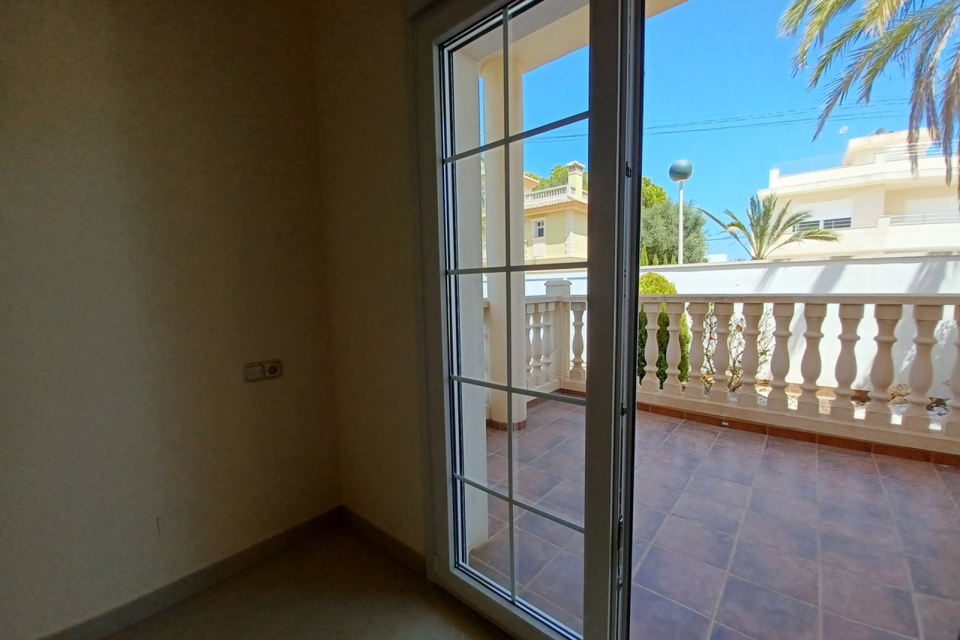 Resale - Villa - Cabo Roig