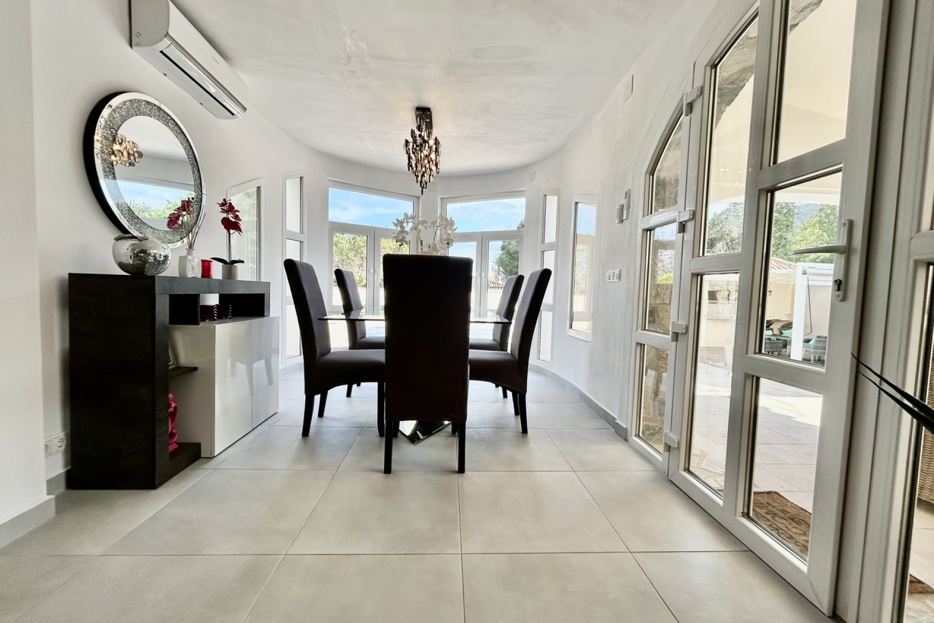 Resale - Villa * - Cabo Roig *