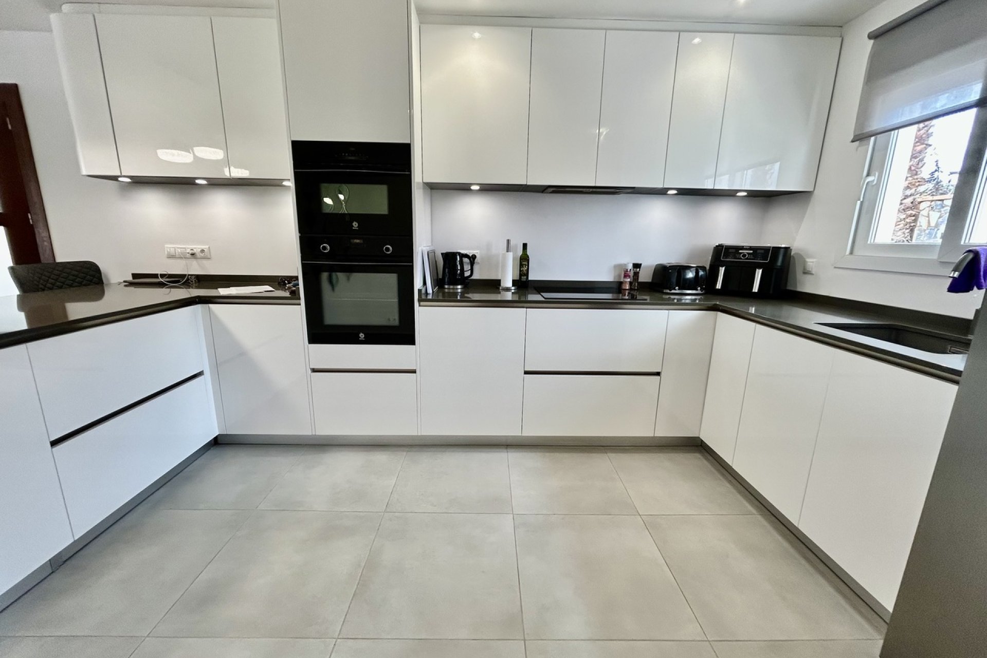 Resale - Villa * - Cabo Roig *