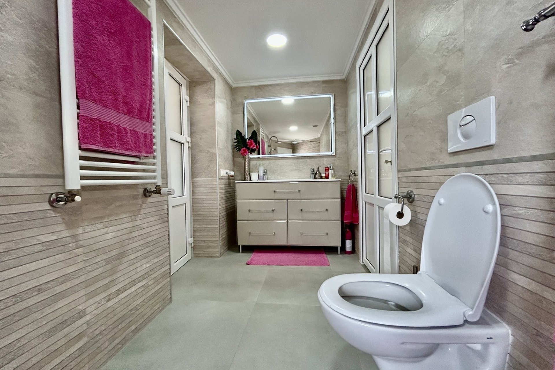 Resale - Villa * - Cabo Roig *