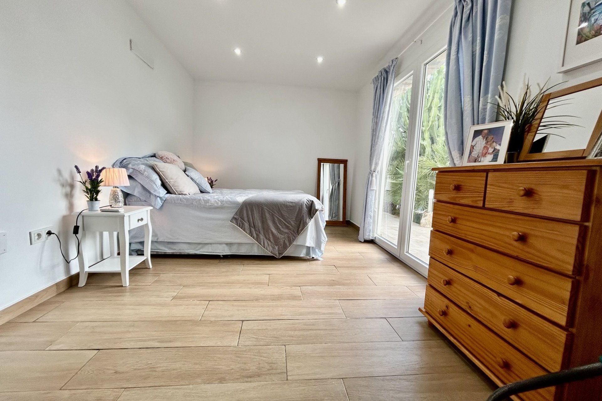 Resale - Villa * - Cabo Roig *