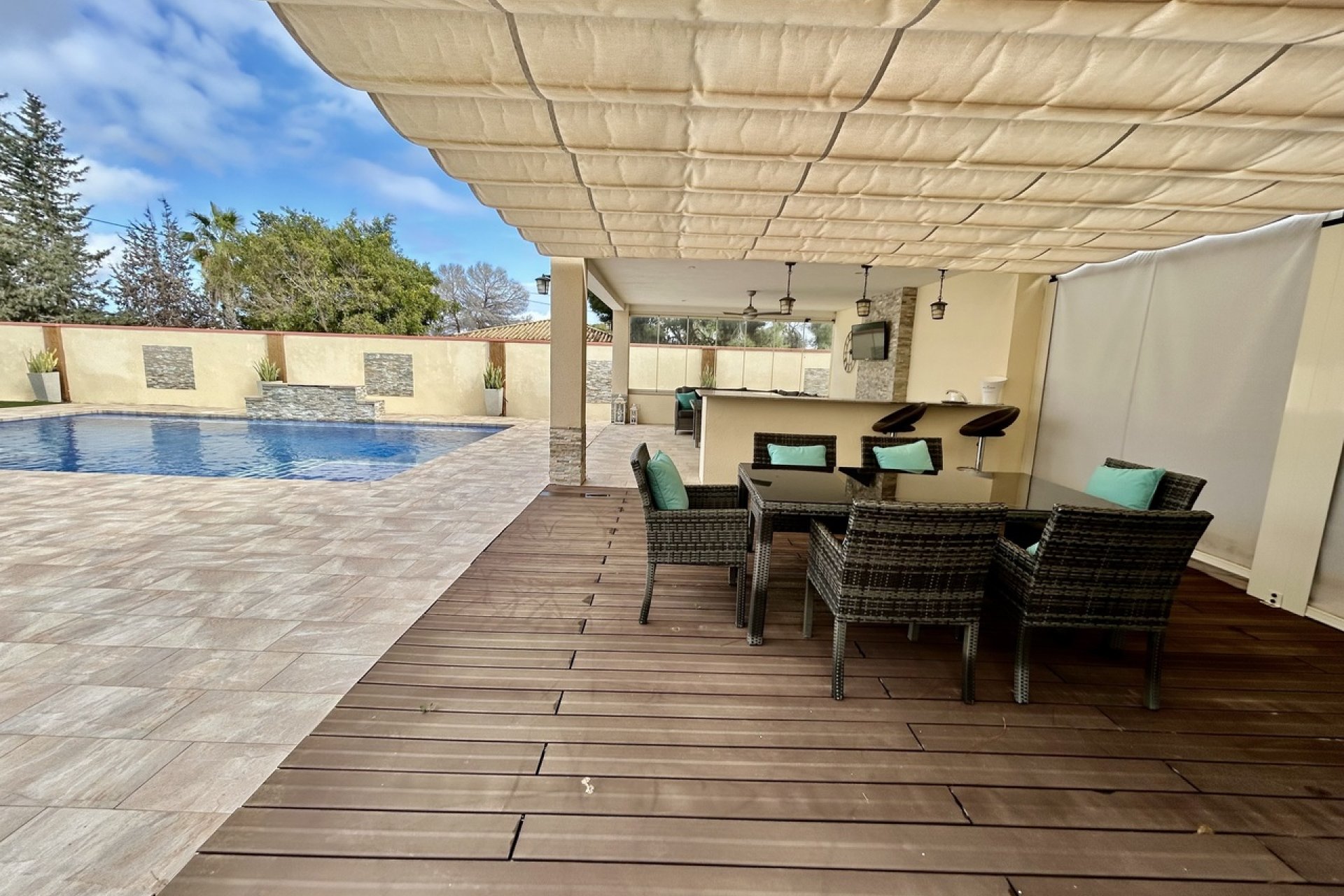 Resale - Villa * - Cabo Roig *