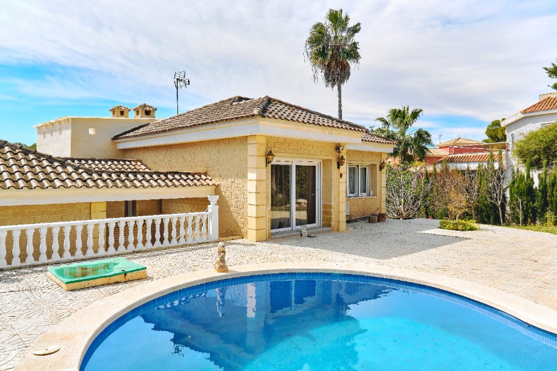 Resale - Villa * - Campoamor * - Dehesa de Campoamor