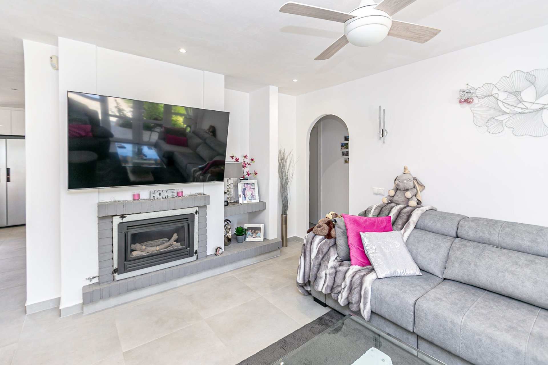 Resale - Villa * - Campoamor * - Lomas de Don Juan *