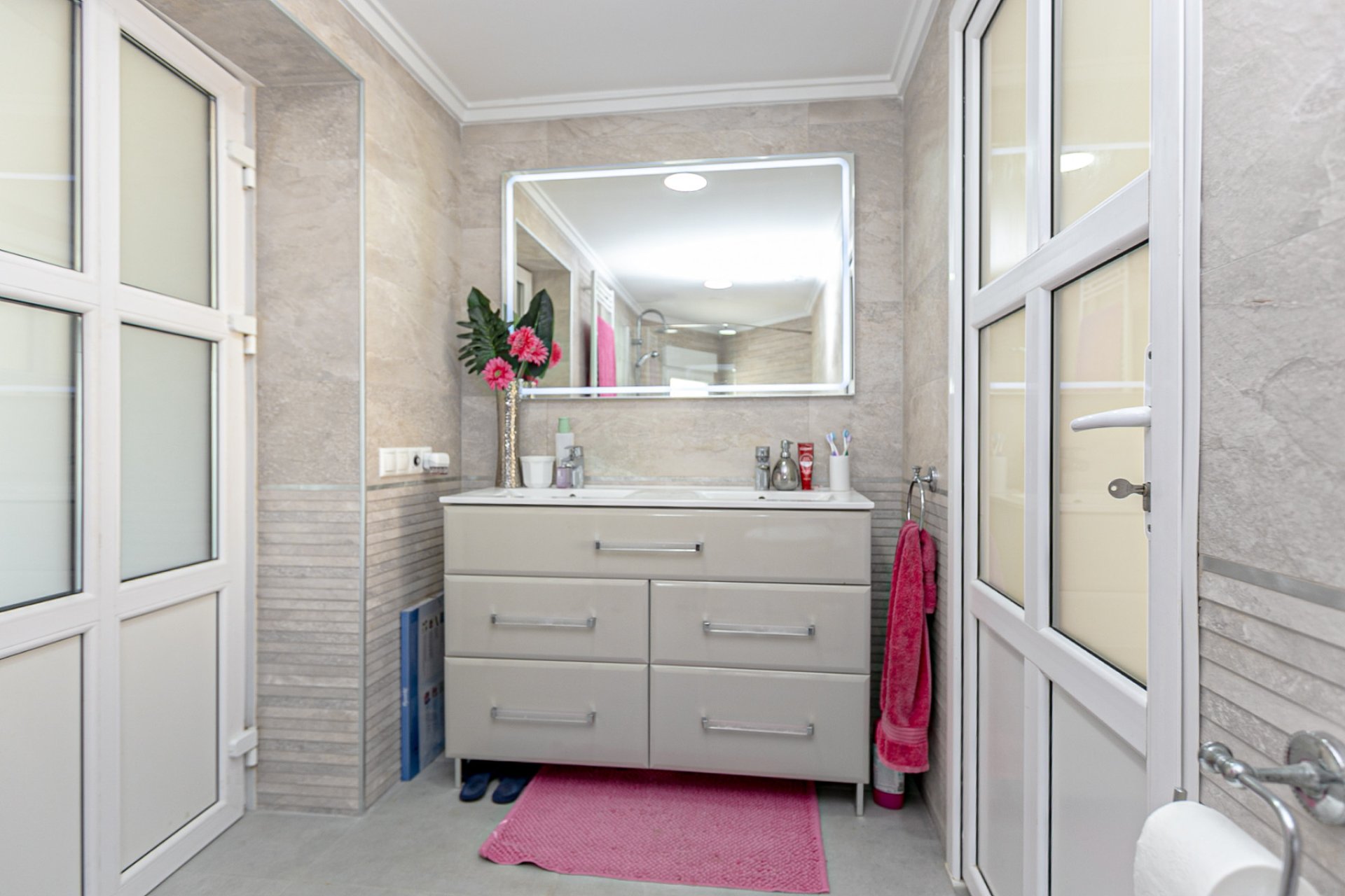 Resale - Villa * - Campoamor * - Lomas de Don Juan *