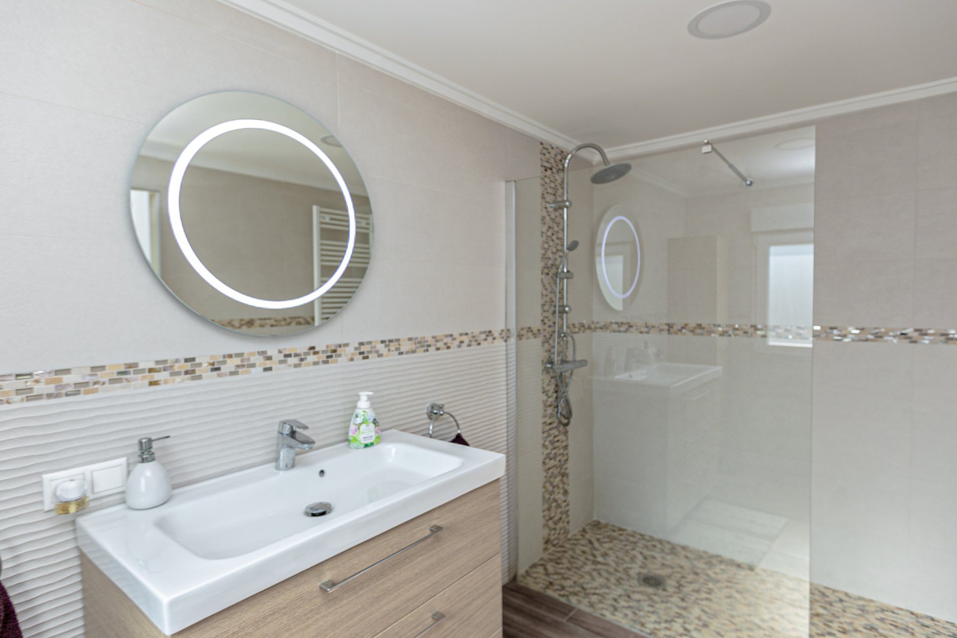 Resale - Villa * - Campoamor * - Lomas de Don Juan *