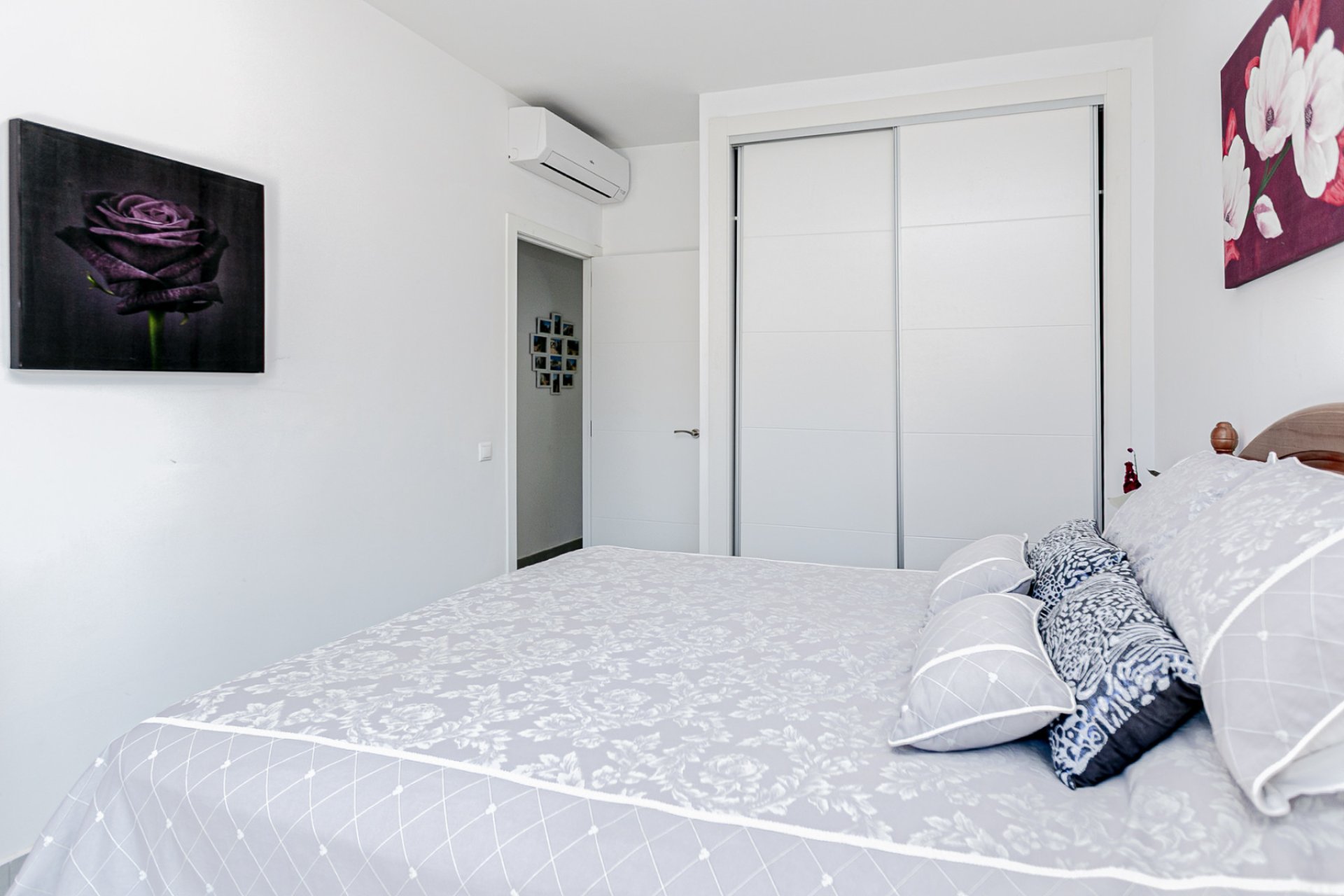 Resale - Villa * - Campoamor * - Lomas de Don Juan *