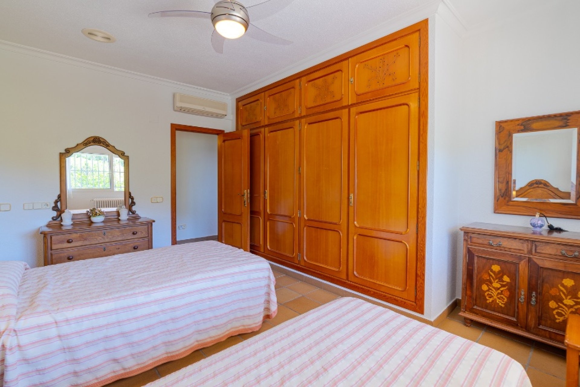 Resale - Villa * - Campoamor *
