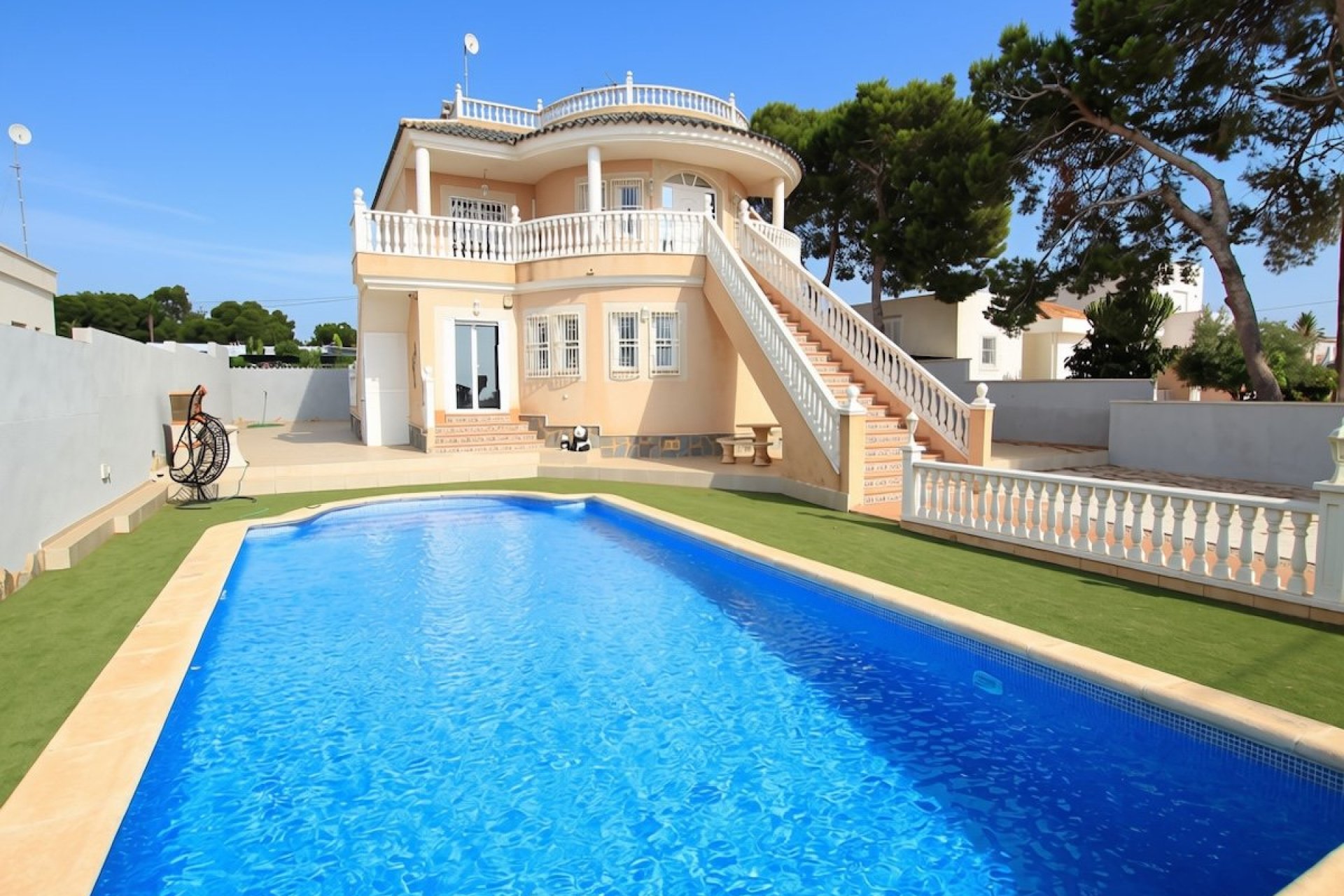 Resale - Villa * - Campoamor *