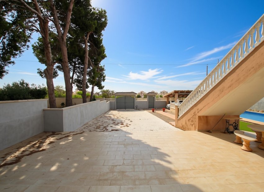 Resale - Villa * - Campoamor *
