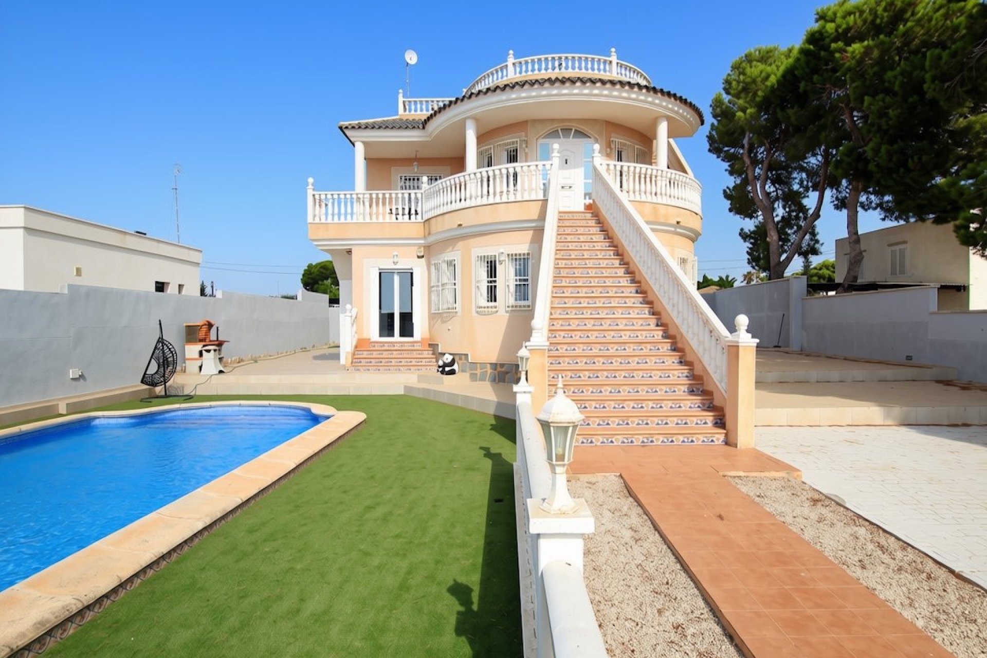 Resale - Villa * - Campoamor *