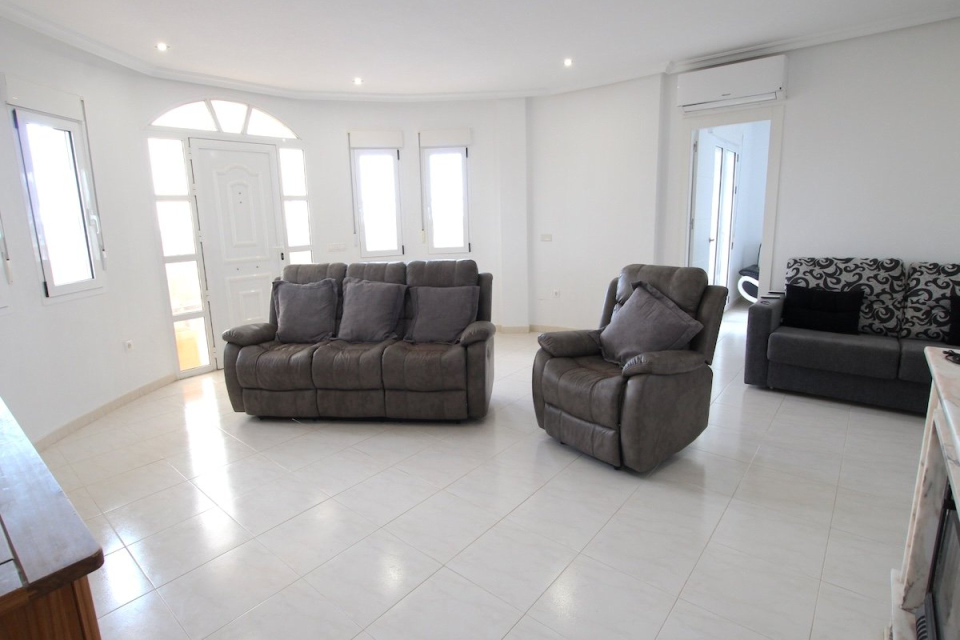Resale - Villa * - Campoamor *