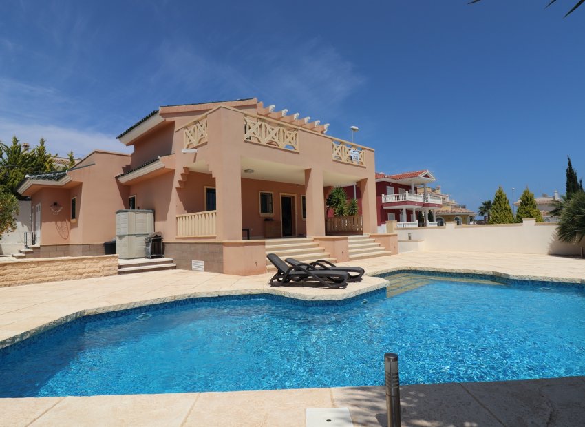 Resale - Villa * - Ciudad Quesada - Doña Pepa *