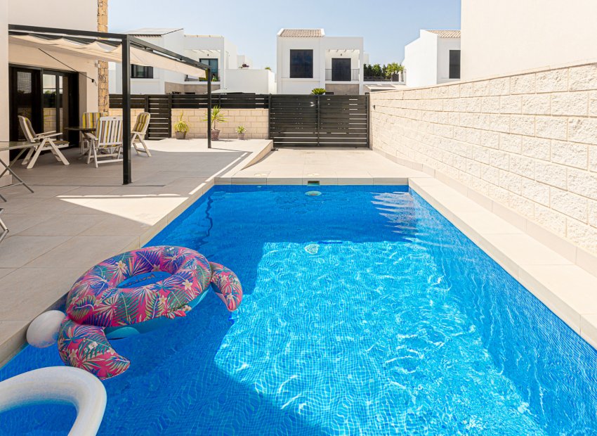 Resale - Villa * - Ciudad Quesada - Doña Pepa *