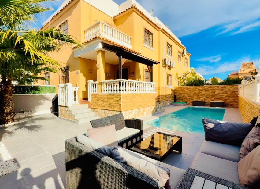 Resale - Villa * - Ciudad Quesada * - Doña Pepa *