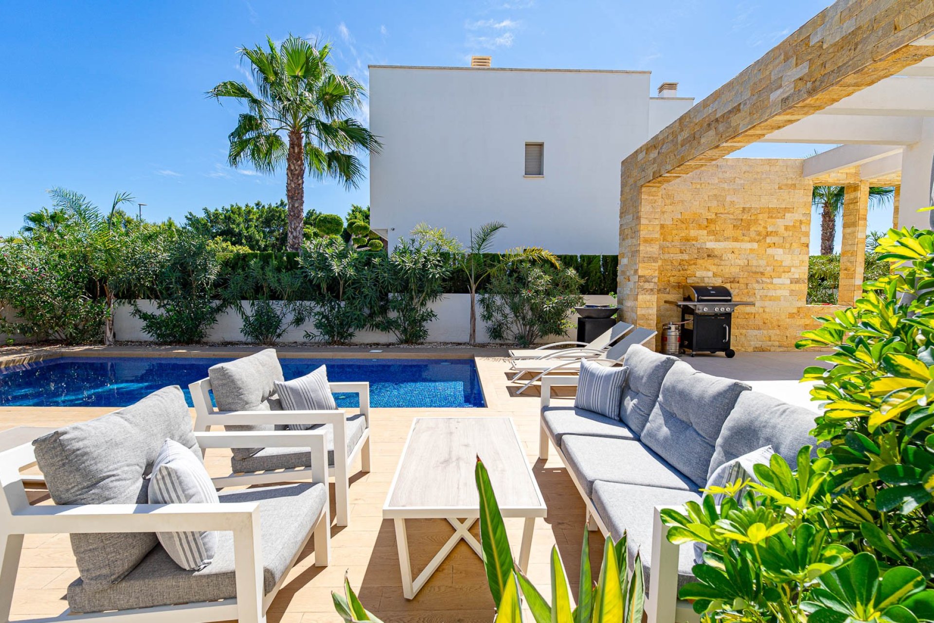 Resale - Villa * - Ciudad Quesada * - Doña Pepa *