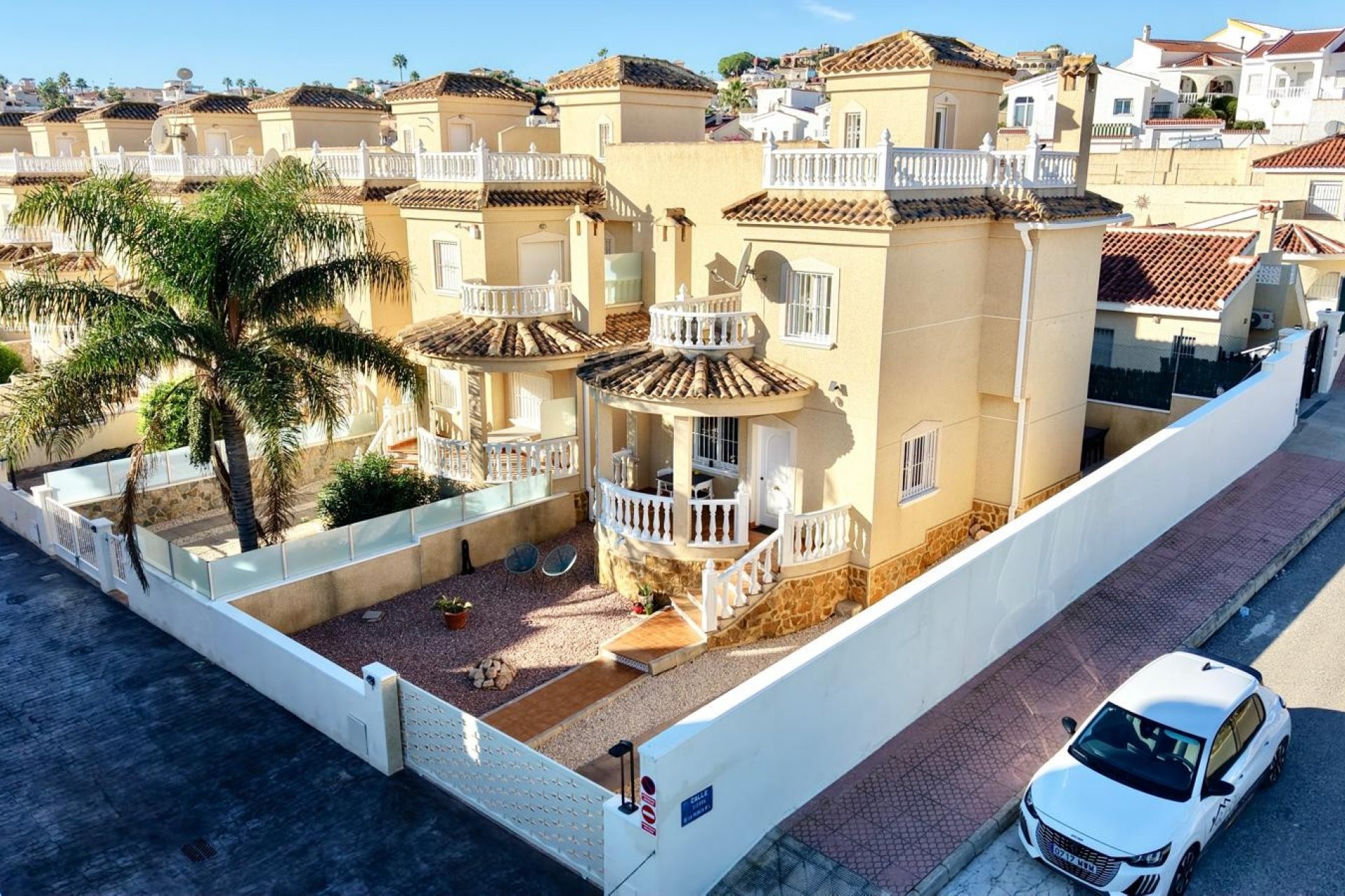 Resale - Villa * - Ciudad Quesada * - La Marquesa Golf *