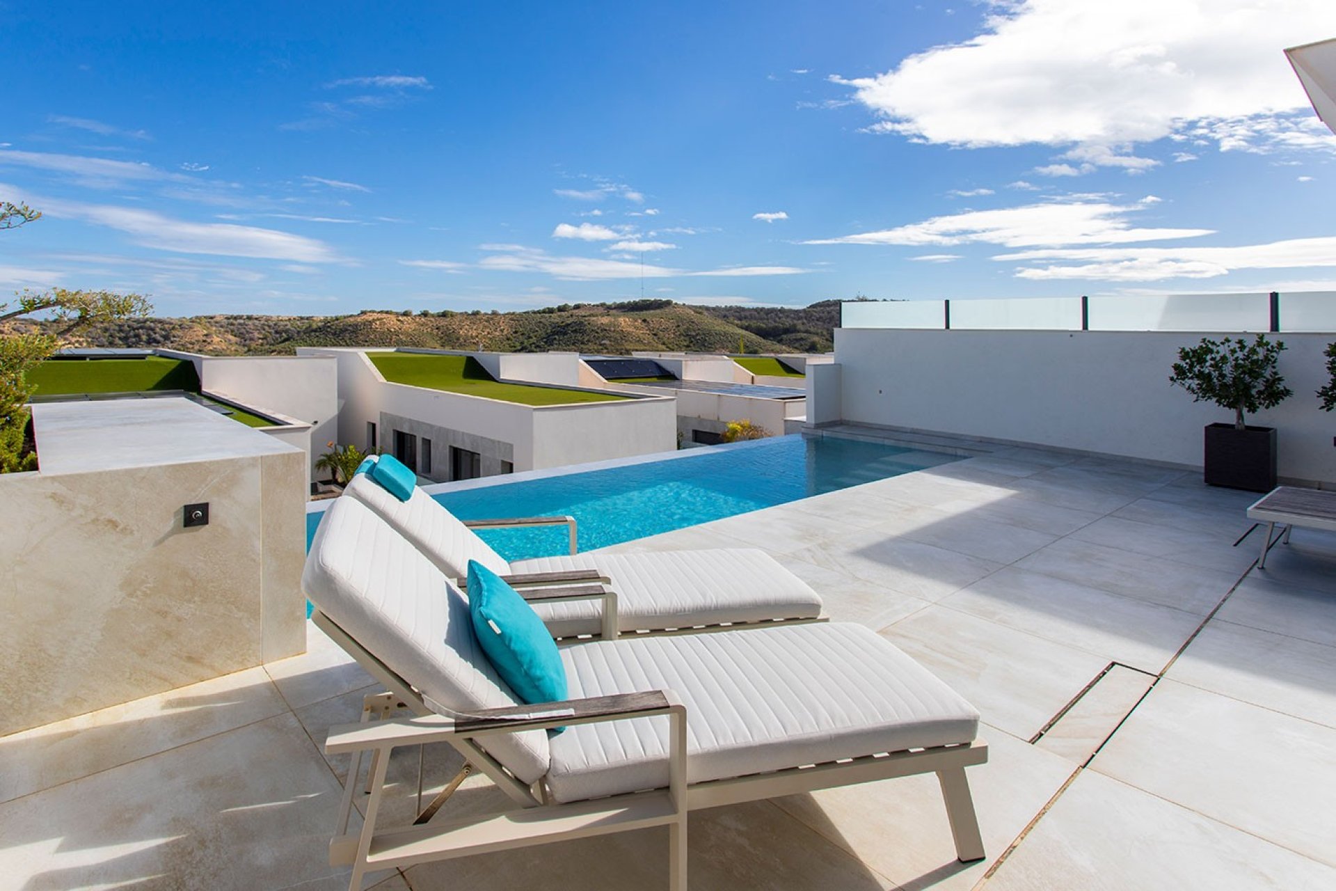 Resale - Villa * - Ciudad Quesada * - Rojales *