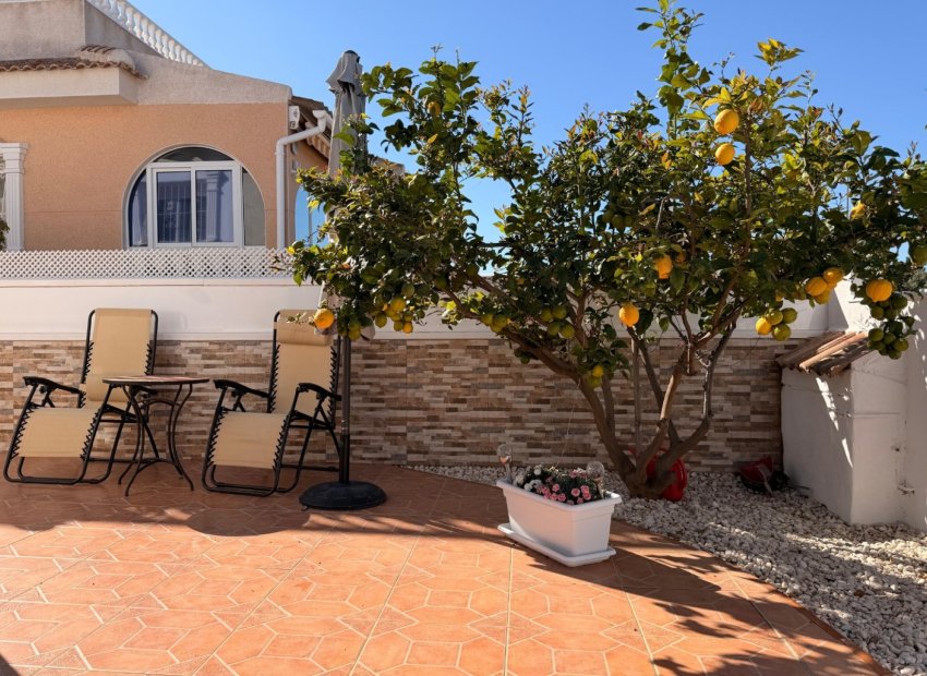 Resale - Villa * - Ciudad Quesada * - Rojales *