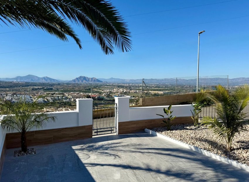 Resale - Villa * - Ciudad Quesada * - Rojales *