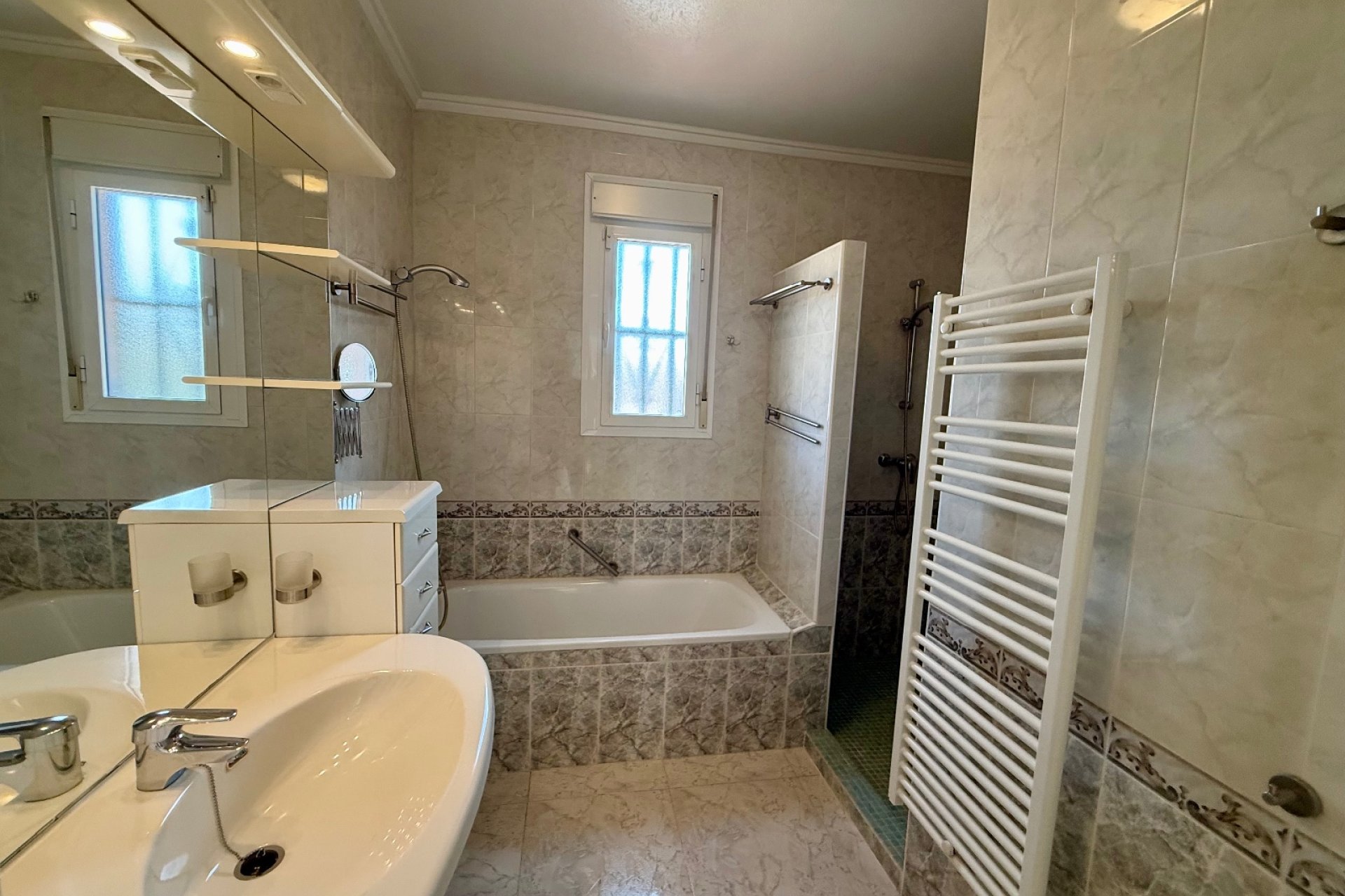 Resale - Villa * - Ciudad Quesada * - Rojales